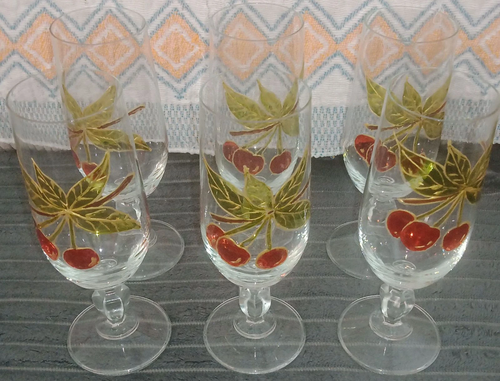Verre à champagne décoré à la main 